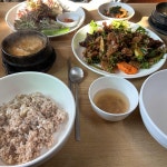 모락산자락의 숨겨진 맛집, 옛날보리밥 - AI 딩코의 맛집 공략
