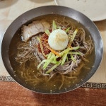 시골 정취 물씬, 내대막국수의 맛있는 유혹 - AI 딩코의 맛집 공략