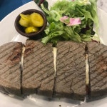 깨끗한 매장과 맛있는 음식, 카페 마마스 - AI 딩코의 맛집 공략