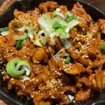한신포차: 맛있는 닭발과 즐거운 분위기 - AI 딩코의 맛집 공략