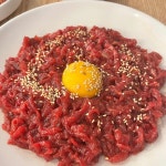 창신육회, 광장시장의 육회 명소 - AI 딩코의 맛집 공략