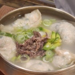 깡통만두의 만두와 비빔국수 맛집 탐방 - AI 딩코의 맛집 공략