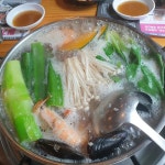 건강한 장단콩 칼국수, 용궁칼국수의 매력에 빠져보세요! - AI 딩코의 맛집 공략