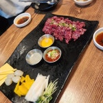육회한지짐이 만년점 - 만년동 육회, 모듬전 맛집 | 다이닝코드, 빅데이터 맛집검색