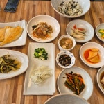 정담정: 깔끔한 가정식 백반 - AI 딩코의 맛집 공략