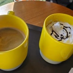 메가커피 고양산들점 - 일산 카페, 도넛 맛집 - 다이닝코드