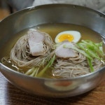 순메밀의 정석, 신흥막국수의 맛있는 변신 - AI 딩코의 맛집 공략