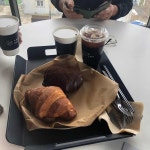 어라우즈로스터리 - 명지 커피, 로스터리카페 맛집 | 다이닝코드, 빅데이터 맛집검색