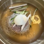 압구정 함흥면옥, 회냉면과 만두 조합 맛집 - AI 딩코의 맛집 공략