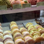 카페 노티드 부산해운대 - 해운대 도넛, 딸기 맛집 - 다이닝코드