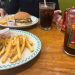 맘스터치 - 대학로 버거 맛집 - 다이닝코드