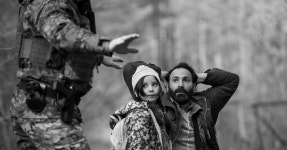 아그녜츠카 홀란드 감독 <푸른 장벽>, 로테르담 관객상 수상 | 키노라이츠 커뮤니티