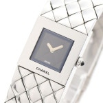 ってしまう CHANEL 美品シャネルマトラッセシルバー腕時計！今日限りの出品になります！の通販 by しーちゃん(^-^)/｜シャネルならラクマ... 