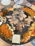 싹쓰리 솥뚜껑 김치삼겹살 | 음식점 | 여행정보 | 경기관광플랫폼