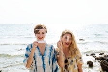 4 Ways to Stay in Touch With Your Orientation Friends | Her Campus 4 Ways to Stay in Touch With Your Orientation Friends