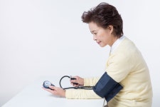 골든타임 없는 무서운 질환 뇌출혈, 뇌출혈 증상과 예방법 - 닥터나우 골든타임 없는 무서운 질환 뇌출혈, 뇌출혈 증상과 예방법