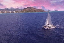 ハワイ・ホノルル シティライト サンセット カタマラン クルーズ ​ハワイ・ホノルル シティライト サンセット カタマラン クルーズ