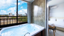 강릉 새아라펜션, 경포해변인근