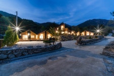 지리산 황토펜션 사계절여행