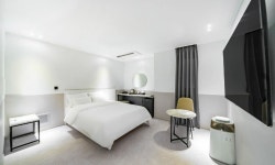 WAUG - The search for your travel starts here