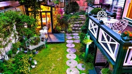 오색로뎀나무아래