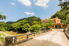 홍천 별빛흐르는마을 펜션