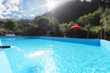 가평 아띠랑스펜션, 계곡 바로 앞