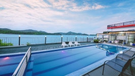 여수 더끌림 온수수영장펜션