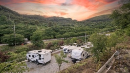 천안 유성농원 카라반