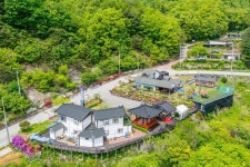 춘천 숲속의하얀집