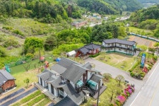 춘천 숲속의하얀집