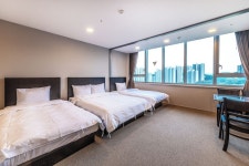 더트리니 어반스위트