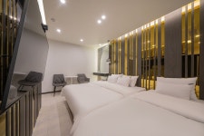 브라운도트 호텔 신안점