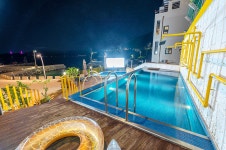 여수 옐로우서브마린 스파&온수풀펜션