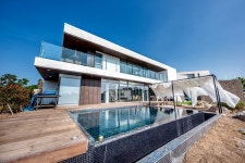 제주 미아독채풀빌라 (야외대형미온수 수영장 보유!)