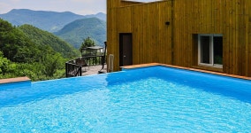 충주 페나테스풀빌라B동[전동모션퀸침대 4베드/호수조망]