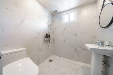 브라운도트 삼천포항점