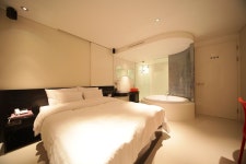 종로 호텔팝 리즈 프리미어