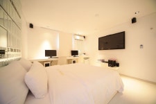 종로 호텔팝 리즈 프리미어