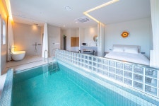 강릉 알고보니호텔&풀빌라