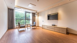 부산 그랜드 모먼트