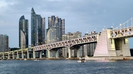 블라인드 | 여행·먹방: 부산 바다 여행·먹방: 부산 바다