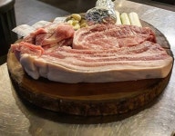 블라인드 | 블라블라: 여기.맛있읍니까.금돼지.식당. 블라블라: 여기.맛있읍니까.금돼지.식당.