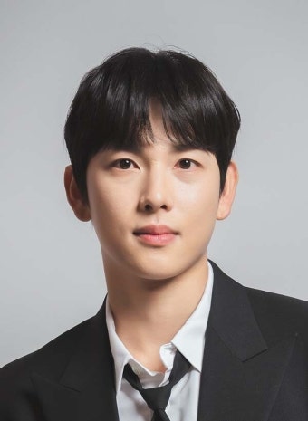 블라인드 | 썸·연애: (인기)183류준열 vs 168임시완 썸·연애: (인기)183류준열 vs 168임시완