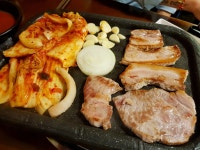 시골 김치삼겹살 - 성산동 고깃집 | 뽈레 Polle [시골 김치삼겹살] 성산동 고깃집 | 뽈레 Polle