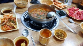 두울샤브칼국수 : 발 빠른 미식 플랫폼, 뽈레 [두울샤브칼국수] 대전 서구 탄방동