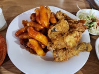 일번지 통닭 앤 호프 - 압구정 로데오 치킨 | 뽈레 Polle [일번지 통닭 앤 호프] 압구정 로데오 치킨 | 뽈레 Polle