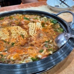 보글보글 솥뚜껑 부대찌개 - 사당동 부대찌개 | 뽈레 Polle [보글보글 솥뚜껑 부대찌개] 사당동 부대찌개 | 뽈레 Polle