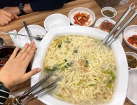 발 빠른 미식 플랫폼, 뽈레! [시골바지락 손 칼국수] us3r님의 포스트 2022/1/6