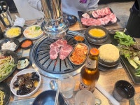 솔찬 제주 뒷고기 신림점 - 신림동 돼지고기 | 뽈레 Polle [솔찬 제주 뒷고기 신림점] 신림동 돼지고기 | 뽈레 Polle